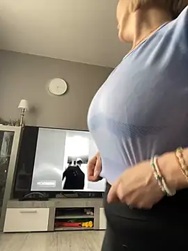 Snapshot of sensualEmilia chatting on May 8, 1:16 pm sensualEmilia online show from May 8, 1:16 pm