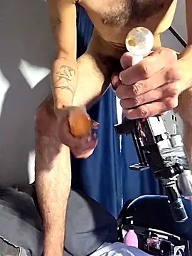 SpeedMagnumBlade6669 online show from November 20, 11:48 pm