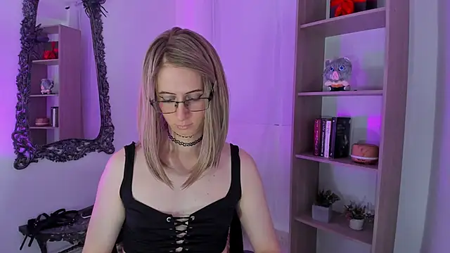 KimberlyJohnsoon online show from November 24, 3:56 pm