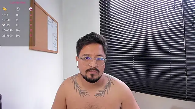 Snapshot of DaviidEvans_ chatting on December 22, 6:15 pm DaviidEvans online show from December 22, 6:15 pm