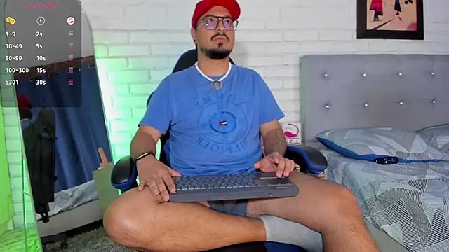 DaviidEvans  online show from September 21, 10:17 am