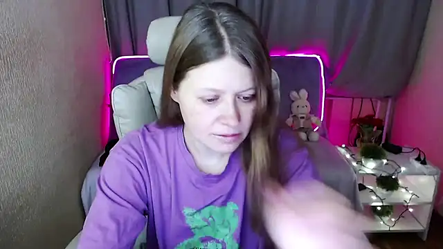 alekasamui online show from February 5, 1:37 am