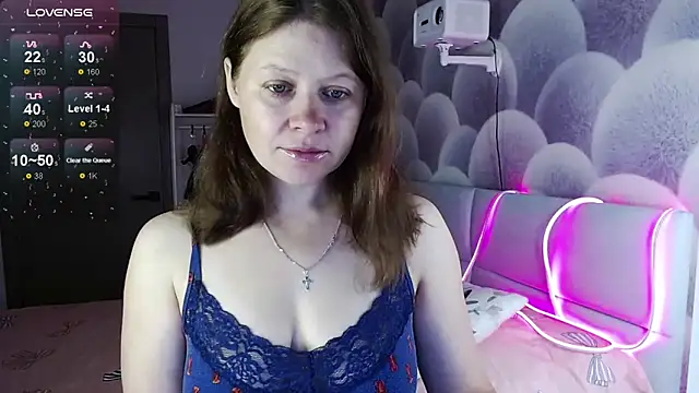 alekasamui online show from September 16, 9:05 pm