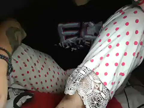 Snapshot of Alma_Evelynne chatting on October 25, 9:31 pm Alma Evelynne online show from October 25, 9:31 pm