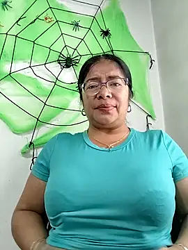 Snapshot of __valentina18 chatting on October 5, 1:09 pm valentina18 online show from October 5, 1:09 pm