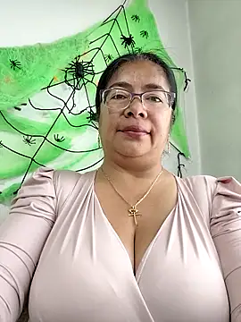 Snapshot of __valentina18 chatting on October 12, 12:59 pm valentina18 online show from October 12, 12:59 pm