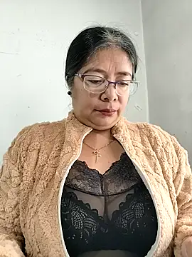   valentina18 online show from December 17, 1:17 pm