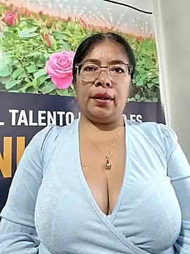   valentina18 online show from May 7, 11:59 am