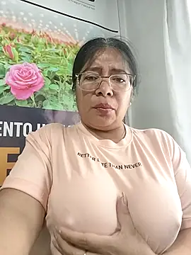   valentina18 online show from May 9, 12:32 pm
