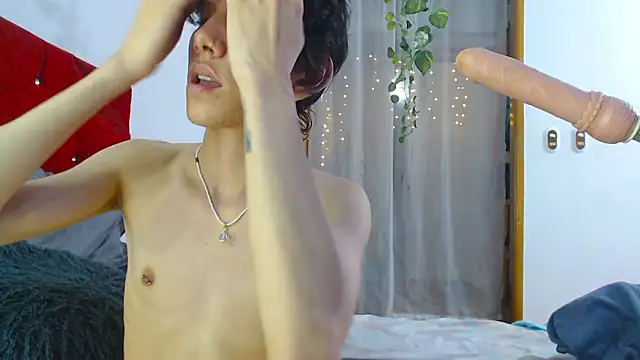 Snapshot of LAICK_01 chatting on March 18, 3:53 am LAICK 01 online show from March 18, 3:53 am