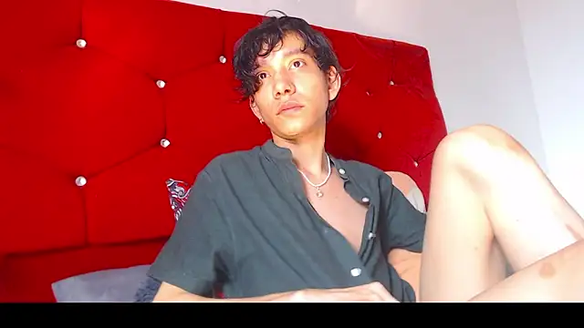 Snapshot of LAICK_01 chatting on March 24, 8:36 pm LAICK 01 online show from March 24, 8:36 pm