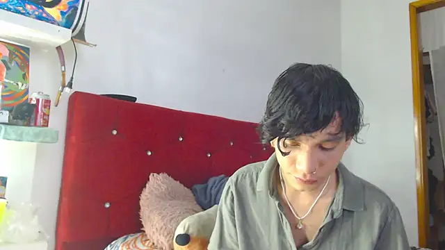 Snapshot of LAICK_01 chatting on April 6, 3:26 am LAICK 01 online show from April 6, 3:26 am