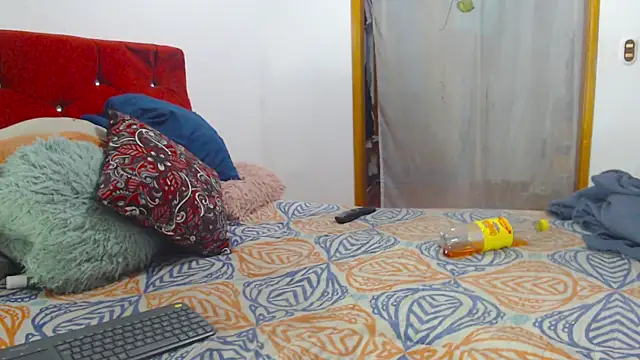 Snapshot of LAICK_01 chatting on April 12, 6:07 am LAICK 01 online show from April 12, 6:07 am
