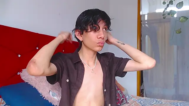 Snapshot of LAICK_01 chatting on April 12, 9:09 pm LAICK 01 online show from April 12, 9:09 pm