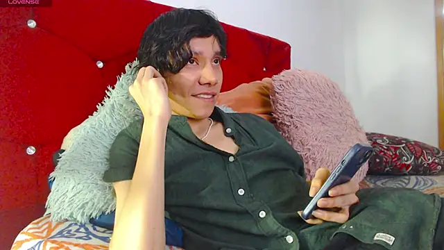 Snapshot of LAICK_01 chatting on April 20, 6:38 am LAICK 01 online show from April 20, 6:38 am