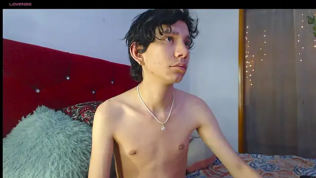 Snapshot of LAICK_01 chatting on April 26, 11:13 pm LAICK 01 online show from April 26, 11:13 pm