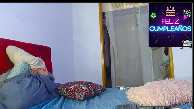 Snapshot of LAICK_01 chatting on May 3, 4:40 am LAICK 01 online show from May 3, 4:40 am