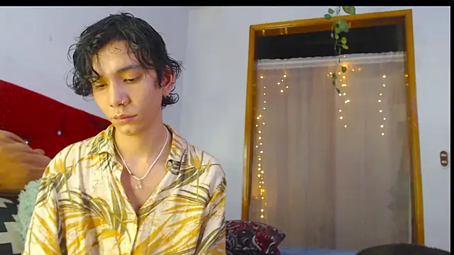 Snapshot of LAICK_01 chatting on May 7, 4:29 am LAICK 01 online show from May 7, 4:29 am