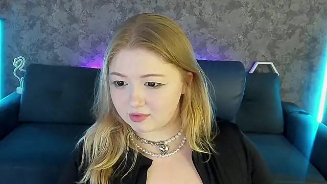 Snapshot of Tinker_Belll chatting on March 29, 12:49 pm Tinker Belll online show from March 29, 12:49 pm