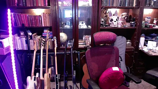 BeardedBear999 online show from September 26, 3:16 pm