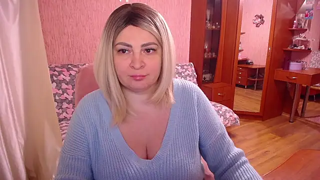 -MeowMeow online show from April 24, 4:53 pm