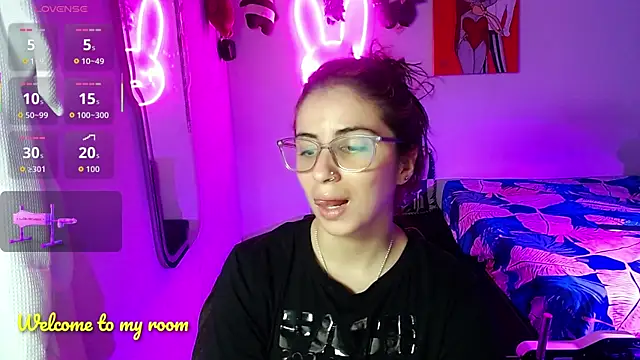 Snapshot of valentina_angel chatting on June 29, 1:23 am valentina angel online show from June 29, 1:23 am