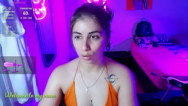 Snapshot of valentina_angel chatting on July 1, 3:30 am valentina angel online show from July 1, 3:30 am