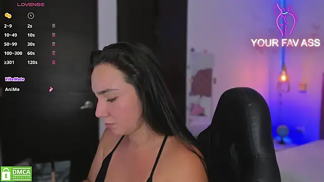 Snapshot of ava_blue chatting on March 17, 7:37 pm ava blue online show from March 17, 7:37 pm