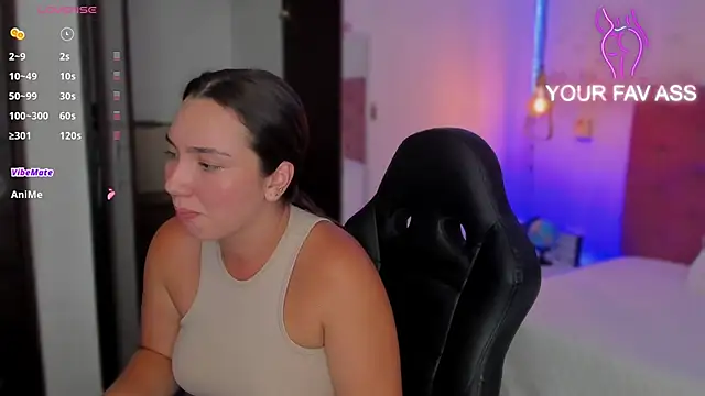 Snapshot of ava_blue chatting on March 23, 1:42 am ava blue online show from March 23, 1:42 am