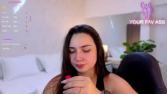 Snapshot of ava_blue chatting on September 24, 7:50 pm ava blue online show from September 24, 7:50 pm