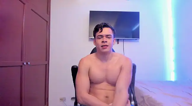 Snapshot of Lucian_Gomez_ chatting on March 11, 3:23 pm Lucian Gomez online show from March 11, 3:23 pm