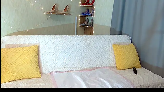 KimPolloc online show from January 16, 7:20 pm