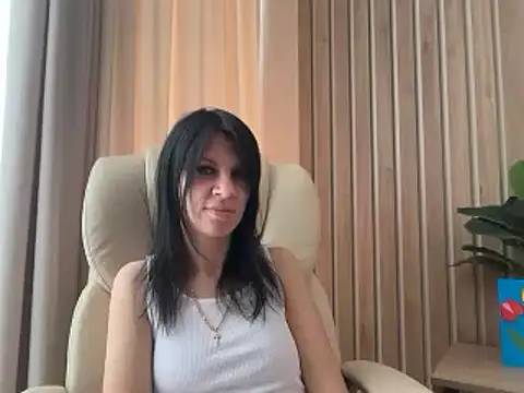 Snapshot of InjaAtHome chatting on April 11, 7:56 am InjaAtHome online show from April 11, 7:56 am