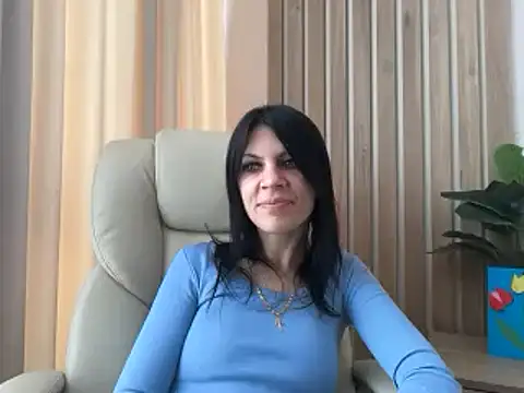 Snapshot of InjaAtHome chatting on April 15, 5:58 am InjaAtHome online show from April 15, 5:58 am