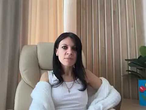 Snapshot of InjaAtHome chatting on May 2, 6:29 am InjaAtHome online show from May 2, 6:29 am