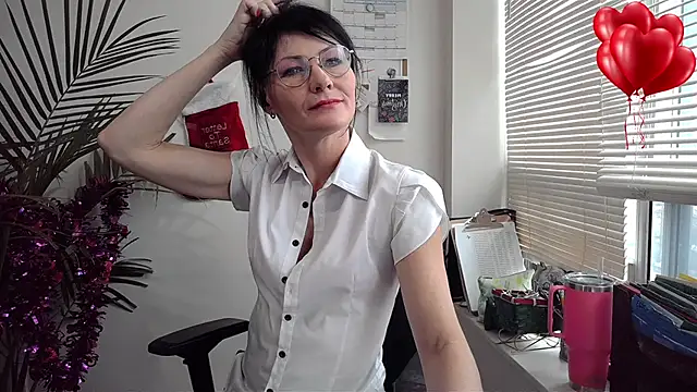 City Kat online show from December 17, 5:30 pm