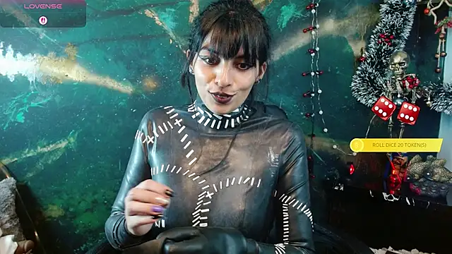 Snapshot of julieth_sex1 chatting on November 15, 6:11 am julieth sex1 online show from November 15, 6:11 am