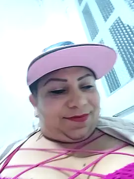 Snapshot of Alyona21 chatting on December 29, 1:13 am Alyona21 online show from December 29, 1:13 am