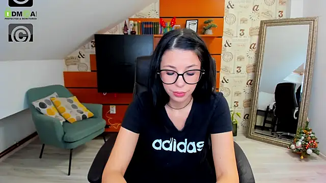 EmillyTaylor online show from December 20, 10:38 am