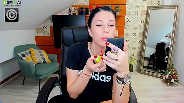 EmillyTaylor online show from December 30, 4:31 am