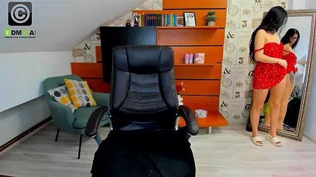 EmillyTaylor online show from February 3, 7:29 am