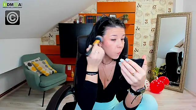 EmillyTaylor online show from February 18, 4:26 am