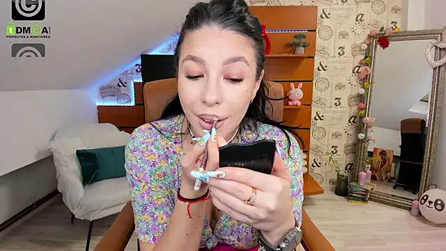 EmillyTaylor online show from March 30, 3:40 am