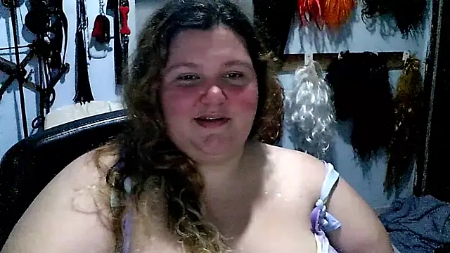 Snapshot of squirt322bbw chatting on January 17, 6:23 pm squirt322bbw online show from January 17, 6:23 pm