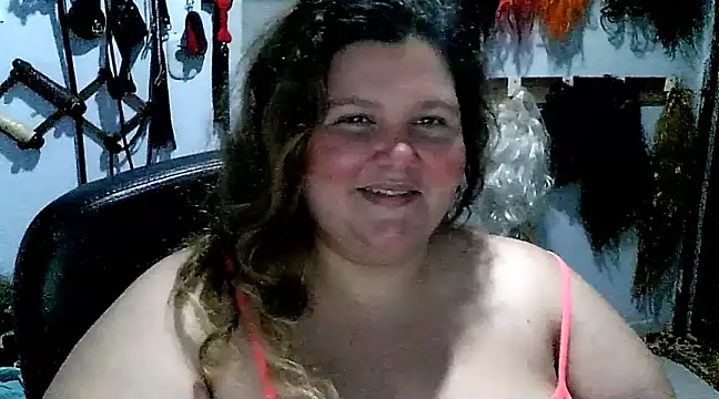 Snapshot of squirt322bbw chatting on February 14, 2:18 am squirt322bbw online show from February 14, 2:18 am