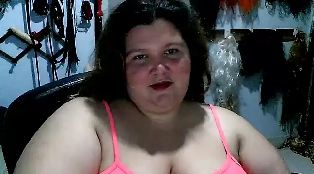 Snapshot of squirt322bbw chatting on February 18, 11:19 pm squirt322bbw online show from February 18, 11:19 pm