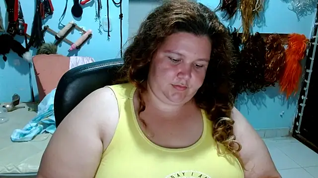Snapshot of squirt322bbw chatting on September 10, 9:15 pm squirt322bbw online show from September 10, 9:15 pm