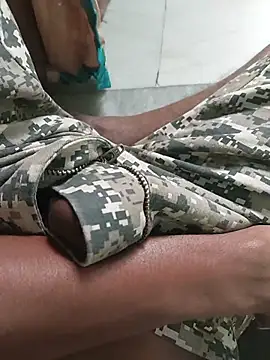 Snapshot of anjaanarun chatting on October 29, 3:09 am anjaanarun online show from October 29, 3:09 am