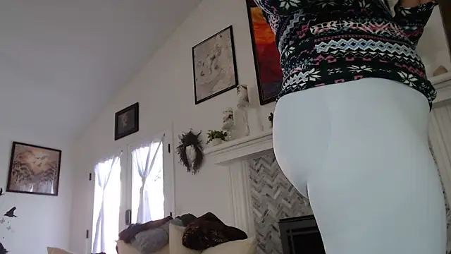 Snapshot of AuroraWillows chatting on November 1, 4:42 pm AuroraWillows online show from November 1, 4:42 pm