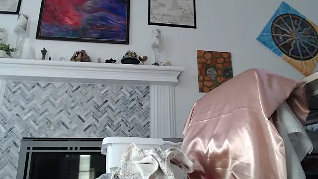 AuroraWillows online show from March 8, 3:16 pm